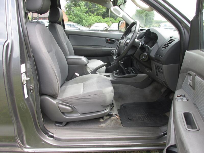 TOYOTA HILUX HL2 4X4 D-4D ECB 2012