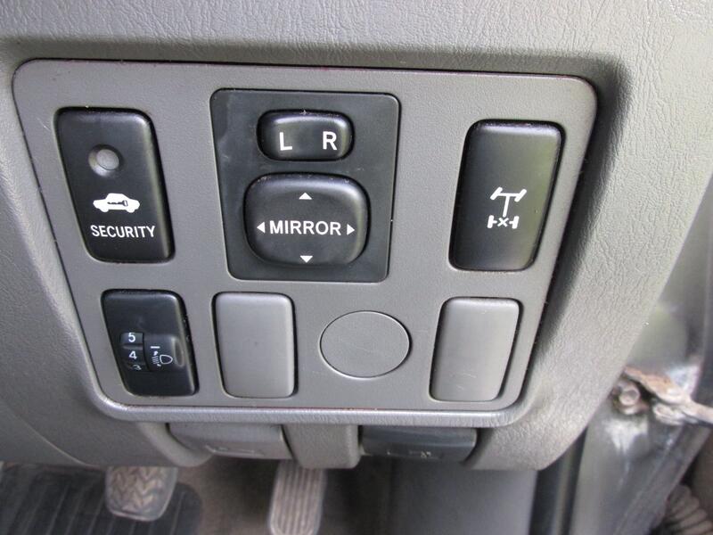 TOYOTA HILUX HL2 4X4 D-4D ECB 2012