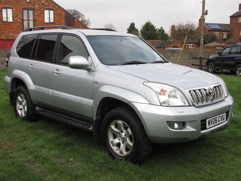 TOYOTA LAND CRUISER 3.0 D-4D Invincible Manual  2006