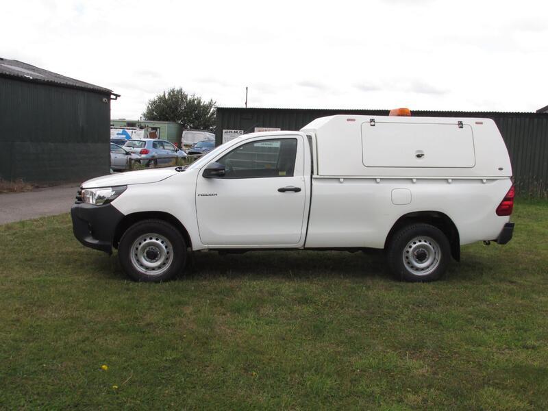 TOYOTA HILUX Active 2.4 4X4 D-4D Single Cab 2018