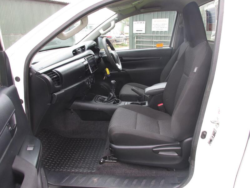 TOYOTA HILUX Active 2.4 4X4 D-4D Single Cab 2018
