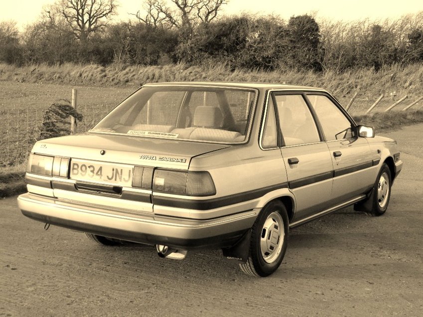 TOYOTA CARINA GL 1985