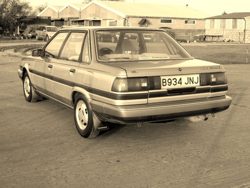 TOYOTA CARINA GL 1985