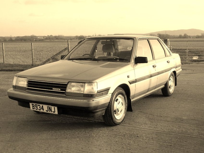 TOYOTA CARINA GL 1985