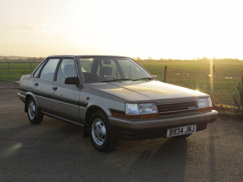 TOYOTA CARINA GL 1985