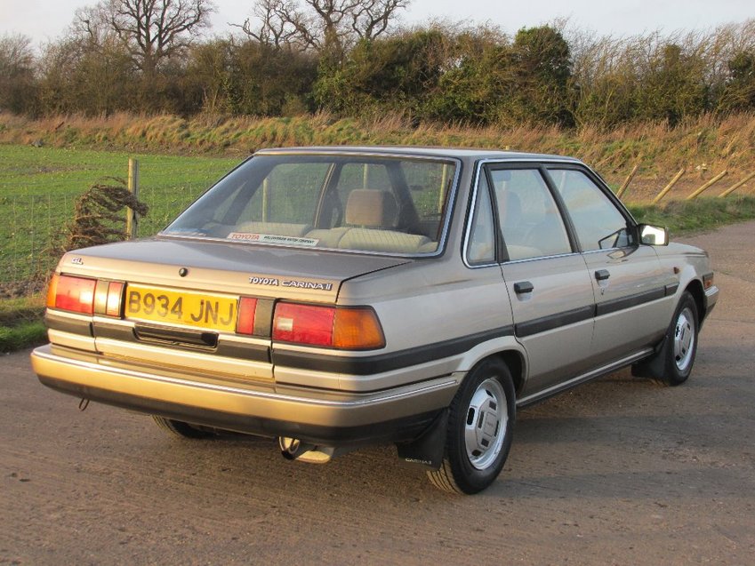 TOYOTA CARINA GL 1985