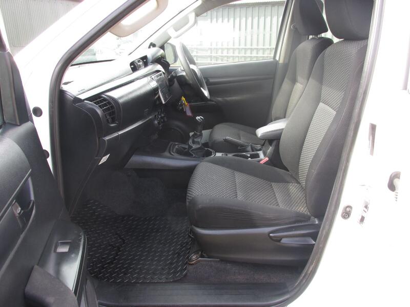 TOYOTA HILUX Active 4X4 D-4D Double Cab 2018