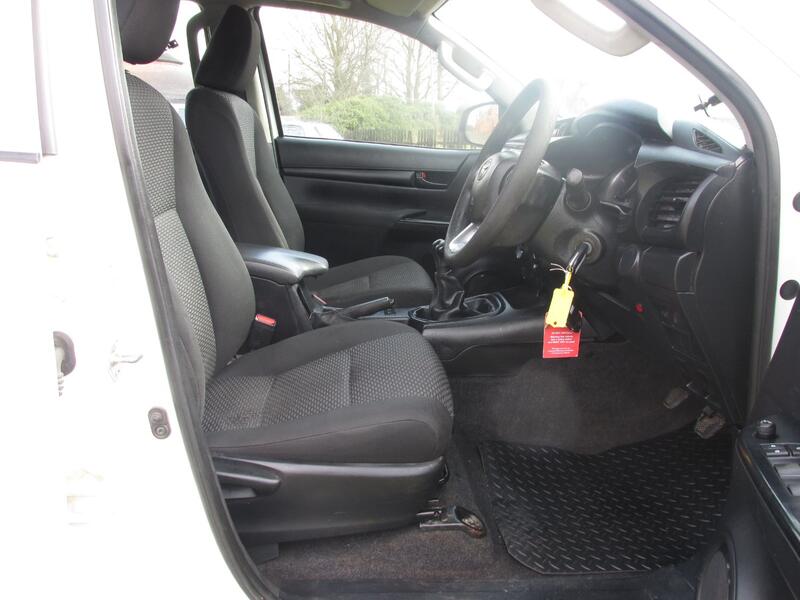 TOYOTA HILUX Active 4X4 D-4D Double Cab 2018