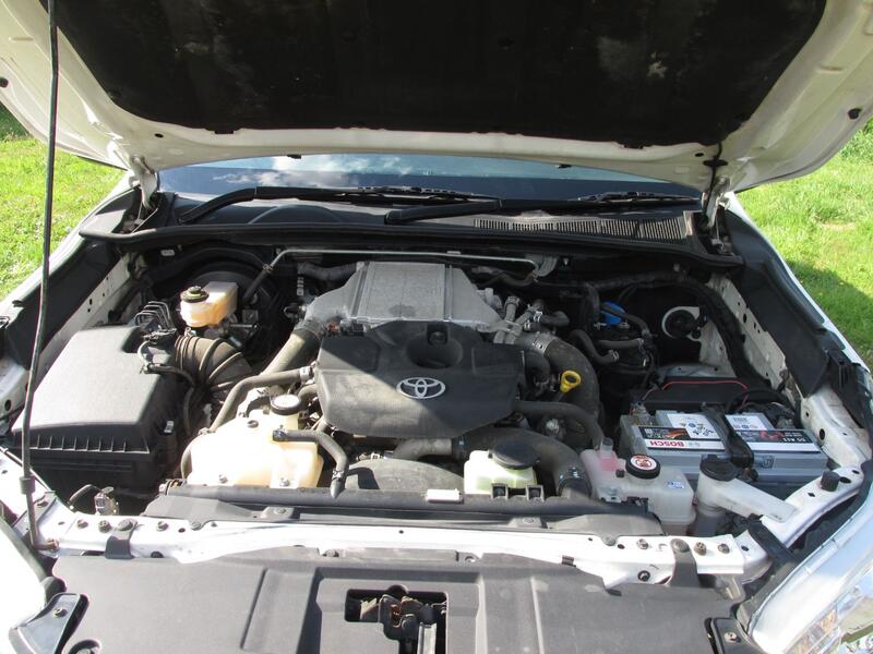 TOYOTA HILUX ICON 4X4 D-4D Double Cab 2.4 Auto 2020