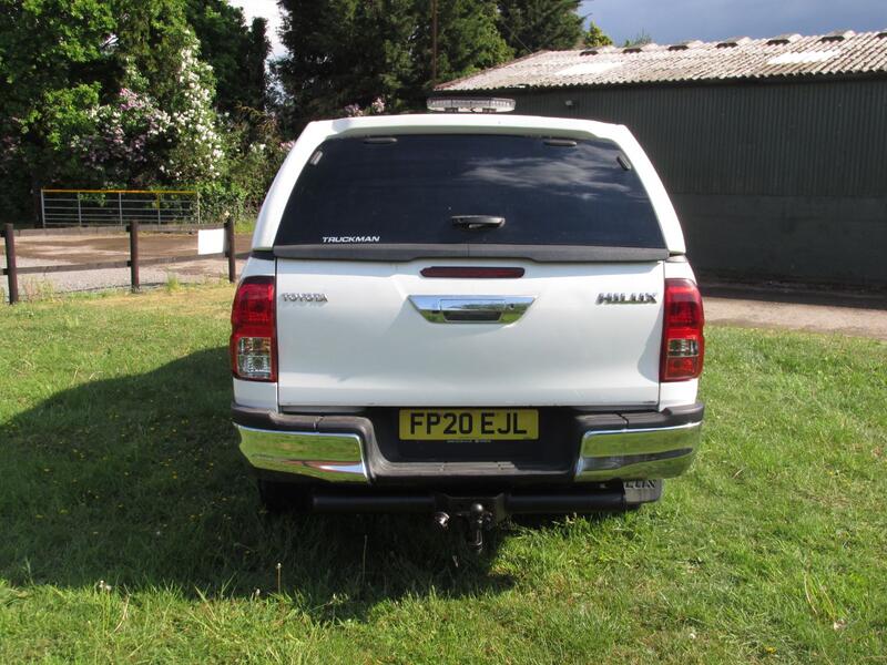 TOYOTA HILUX ICON 4X4 D-4D Double Cab 2.4 Auto 2020