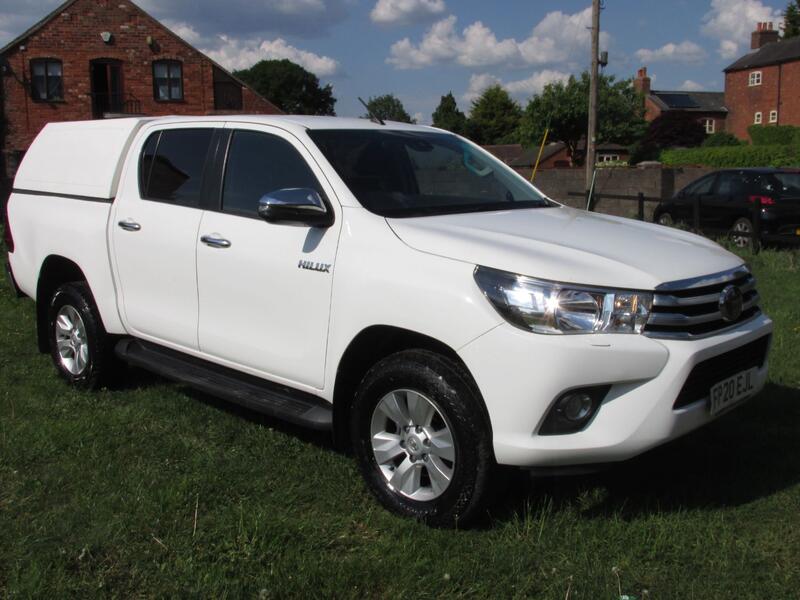 TOYOTA HILUX ICON 4X4 D-4D Double Cab 2.4 Auto 2020