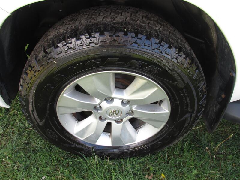 TOYOTA HILUX ICON 4X4 D-4D Double Cab 2.4 Auto 2020