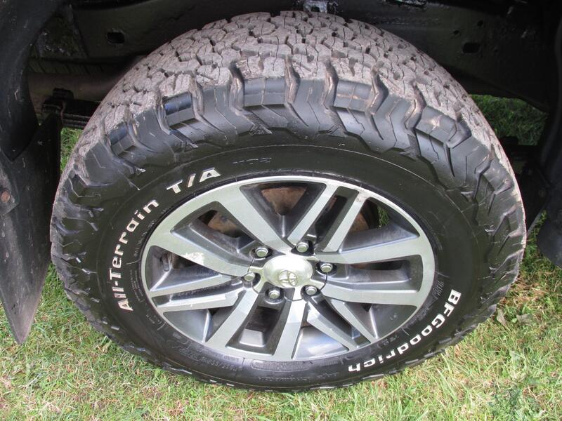TOYOTA HILUX INVINCIBLE 4X4 D-4D DCB 2018
