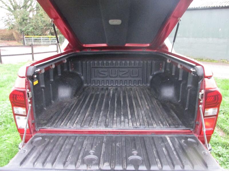 ISUZU D-MAX 1.9 Utah DCB 2017