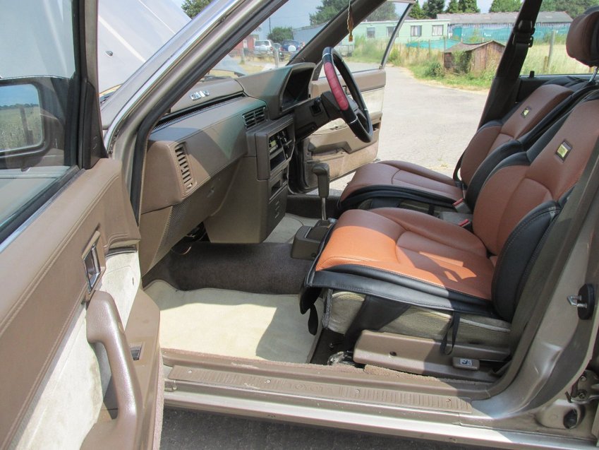 TOYOTA CAMRY EXECUTIVE 1986