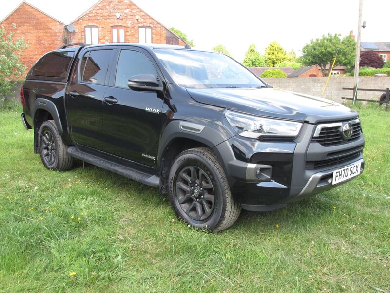 TOYOTA HILUX 2.8 Invincible X D4D 4WD 2021