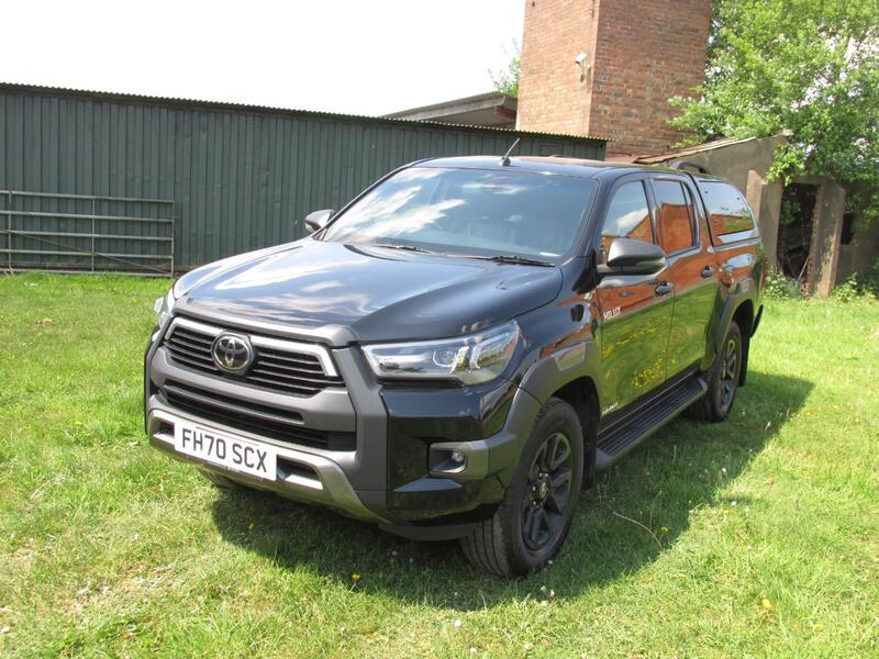 TOYOTA HILUX 2.8 Invincible X D4D 4WD 2021
