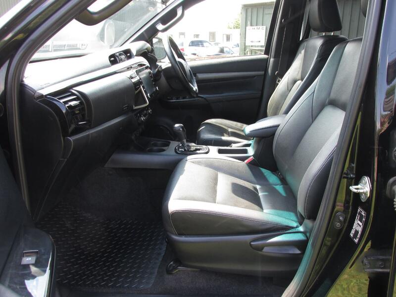 TOYOTA HILUX 2.8 Invincible X D4D 4WD 2021