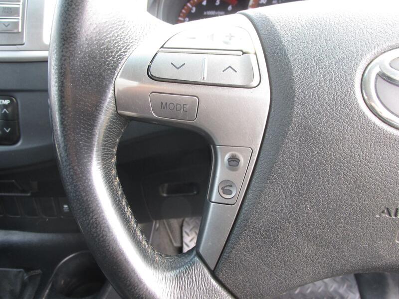 TOYOTA HILUX INVINCIBLE 4X4 D-4D DCB 2014