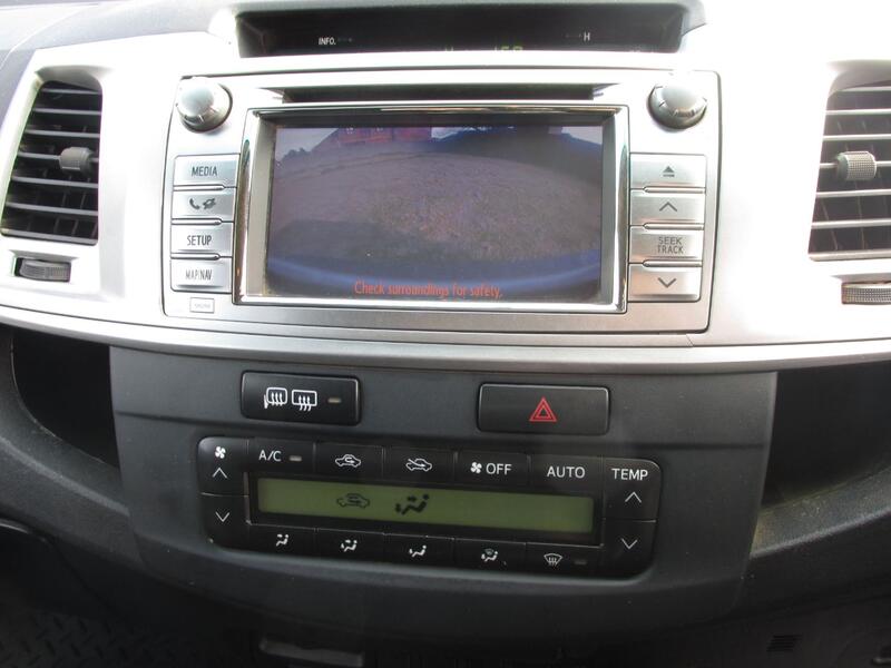 TOYOTA HILUX INVINCIBLE 4X4 D-4D DCB 2014