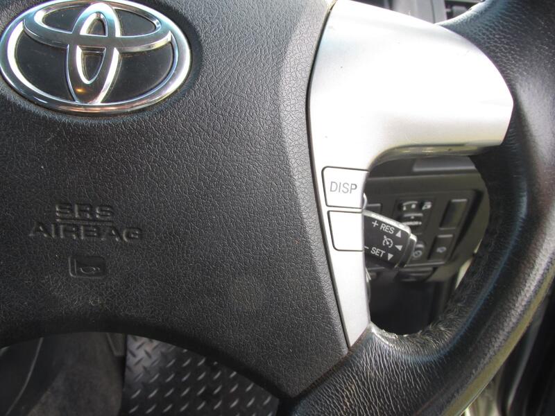 TOYOTA HILUX INVINCIBLE 4X4 D-4D DCB 2014