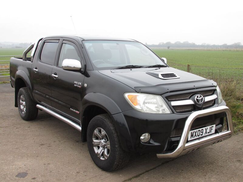 TOYOTA HILUX Invincible 3.0 4X4 D-4D DCB 2009