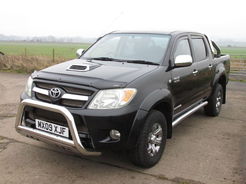 TOYOTA HILUX Invincible 3.0 4X4 D-4D DCB 2009