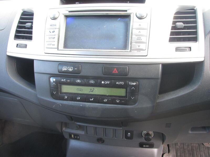 TOYOTA HILUX Invincible 3.0 D4D 4WD 2012