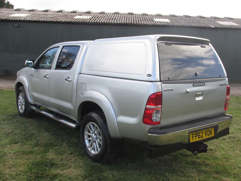 TOYOTA HILUX Invincible 3.0 D4D 4WD 2012