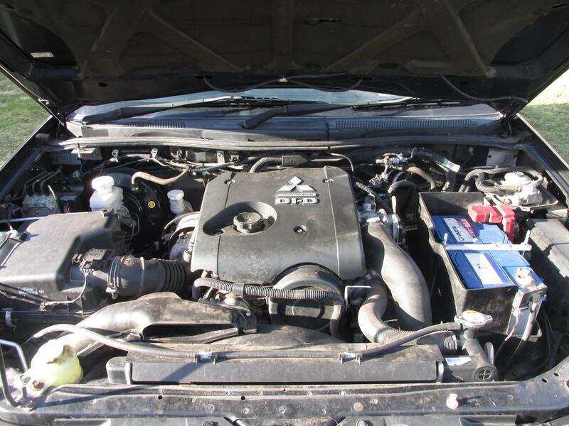 MITSUBISHI L200 2.5 DiD Barbarian 2015