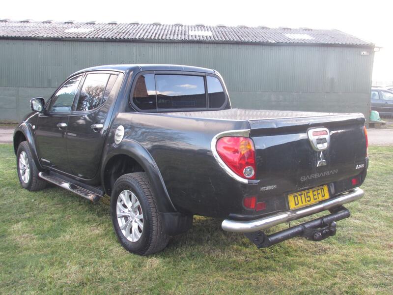 MITSUBISHI L200 2.5 DiD Barbarian 2015