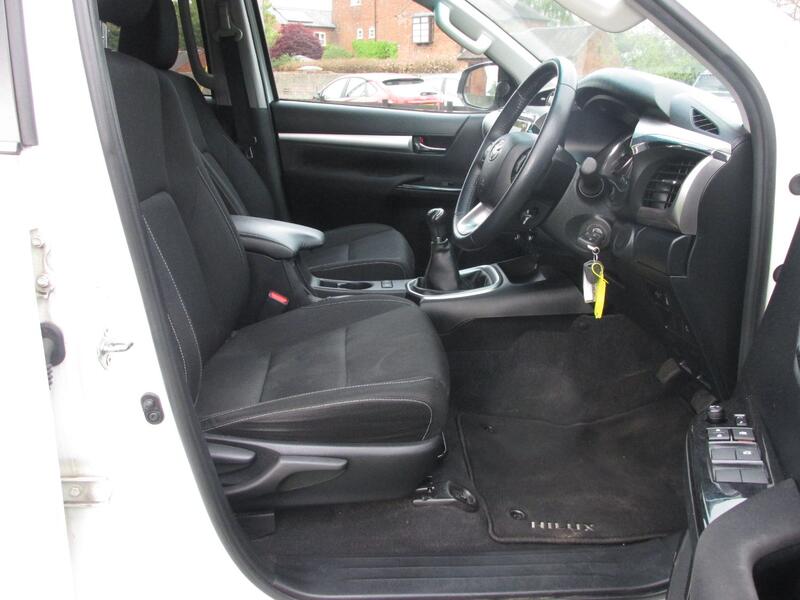 TOYOTA HILUX D-4D 150 ICON 2021