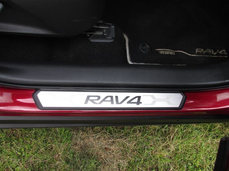 TOYOTA RAV-4 2.5 Hybrid petrol CVT Design 2019