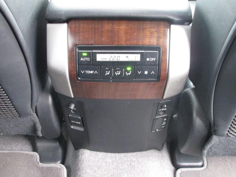 TOYOTA LAND CRUISER D-4D 191 LC5 Auto 2009