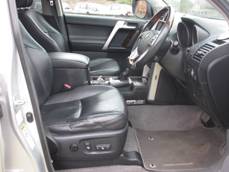 TOYOTA LAND CRUISER D-4D 191 LC5 Auto 2009