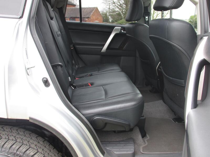 TOYOTA LAND CRUISER D-4D 191 LC5 Auto 2009