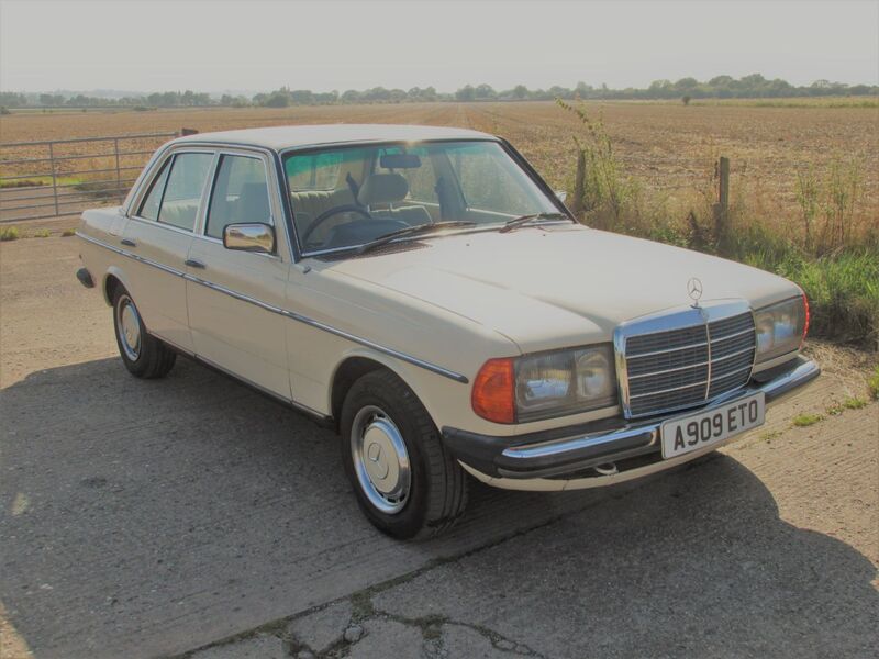 MERCEDES-BENZ 200 200 AUTO 1984